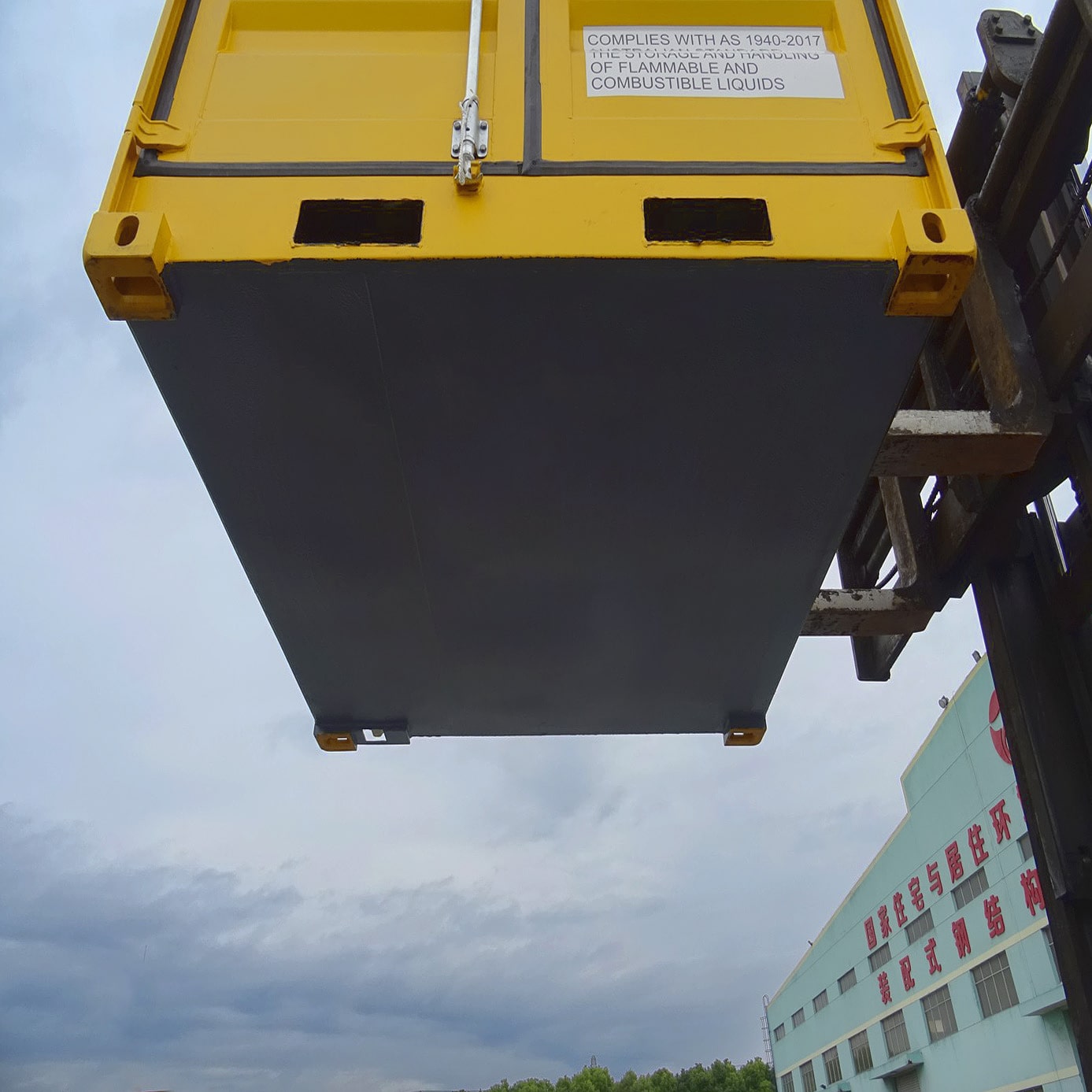 8’HC Dangerous Goods Container - Image 3