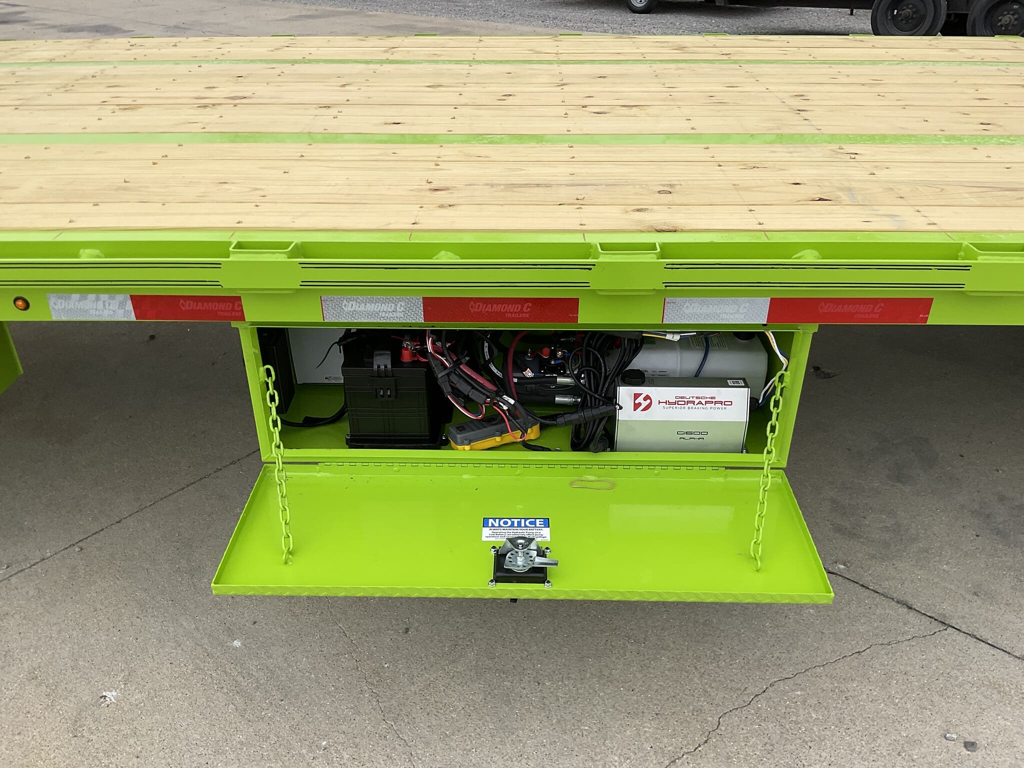 2024 Diamond C FMAX212-32X102HDT-PACE - Image 4